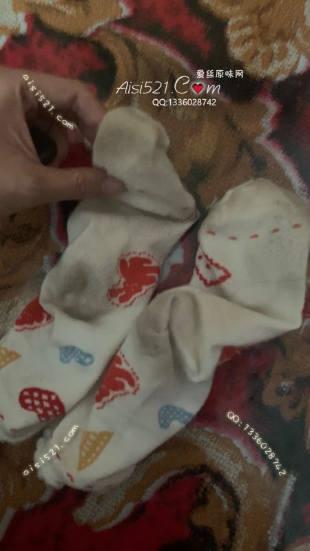 原味丝袜|袜类,臭棉袜,地狱级恶臭棉袜!仅此一双了!妈呀 上班的时候贼尴尬了 脚臭味一直飘上来