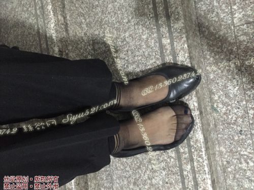 原味丝袜|袜类,臭短丝袜,致命臭(此活动MM随机，不能指定)——2017年9月下旬顾客订购致命臭活动MM（【国庆活动赠送】珠宝妹妹-黑丝短袜）现收足底实拍，不可选择MM，免费附带无水印高清收购足底