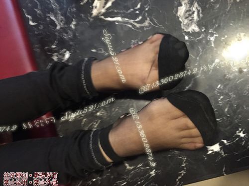 原味丝袜|袜类,臭短丝袜,致命臭(此活动MM随机，不能指定)——2017年10月初旬顾客订购致命臭活动MM（【10.1赠送活动马上要结束了，请尽快预定】烤肉07妹妹-卡通丝）现收足底实拍，不可选择MM，免费附带无水印