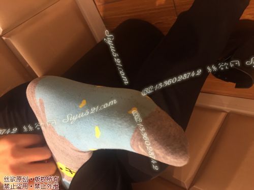 原味丝袜|袜类,臭棉袜,致命臭(此活动MM随机，不能指定)——2017年10月下旬顾客订购致命臭活动MM（导购20妹妹-棉袜）现收足底实拍，不可选择MM，免费附带无水印高清收购足底