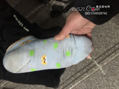 原味丝袜|袜类,臭棉袜,爱丽丝（本土的BYD）——2017年11月下旬顾客订购（珠宝28妹妹-臭臭的闲置棉袜），此活动免费拍摄打包图
