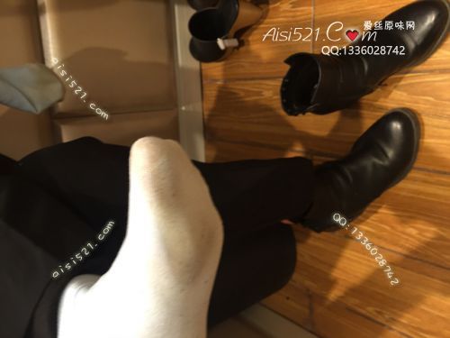 原味丝袜|袜类,臭棉袜,致命臭(此活动MM随机，不能指定)——2017年11月下旬顾客订购致命臭活动MM（导购20妹妹-闲置棉袜）现收足底实拍，不可选