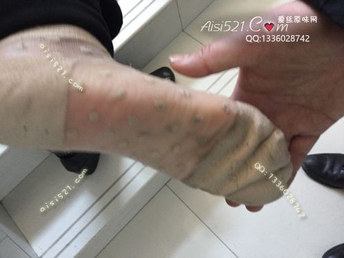 原味丝袜|袜类,臭短丝袜,致命臭(此活动MM随机，不能指定)——2017年12月下旬顾客订购致命臭活动MM（珠宝03妹妹-卡通丝）现收足底实拍，不可选