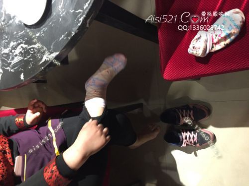 原味丝袜|袜类,臭棉袜,致命臭(此活动MM随机，不能指定)——2017年12月下旬顾客订购致命臭活动MM（烤肉妹妹-棉袜）现收足底实拍，不可选