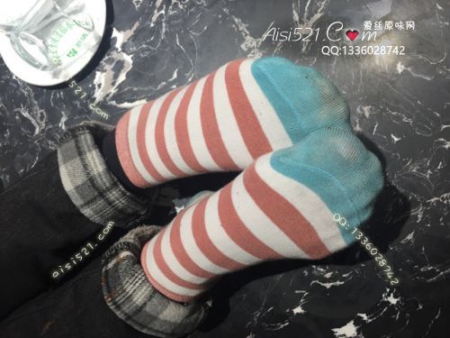 原味丝袜|袜类,臭棉袜,致命臭(此活动MM随机，不能指定)——2018年1月下旬顾客订购致命臭活动MM（烤肉06妹妹-棉袜）现收足底实拍，不可选