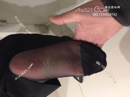原味丝袜|袜类,臭短丝袜,致命臭(此活动MM随机，不能指定)——2018年1月下旬顾客订购致命臭活动MM（珠宝店长-黑丝）现收足底实拍，不可选