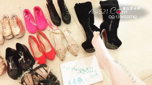 原味女鞋|鞋类,高中短跟,海畔有逐臭之夫-万物复苏的季节，主人鞋窝散发出浓浓的荷尔蒙的味道吸引GG前来享用 【本页面出售的是本主闲置鞋子】220元一双任选