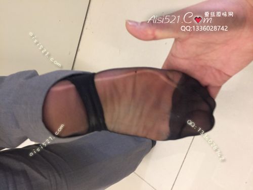 原味丝袜|袜类,臭短丝袜,致命臭(此活动MM随机,不能指定)——2018年3月上中旬顾客订购致命臭活动MM(珠宝妹妹-黑丝)现收足底实拍