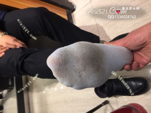 原味丝袜|袜类,臭棉袜,致命臭(此活动MM随机,不能指定)——2018年3月上中旬顾客订购致命臭活动MM(导购17妹妹-棉袜)现收足底实拍