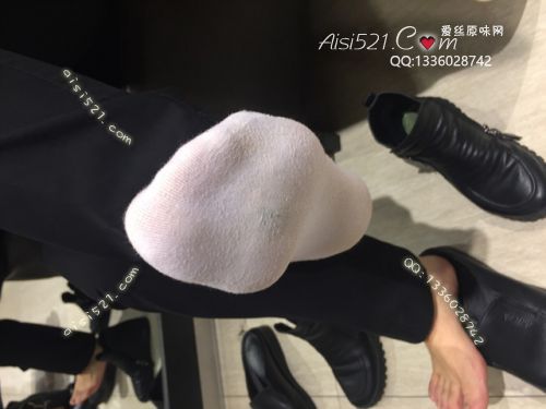 原味丝袜|袜类,臭棉袜,爱丽丝(本土的BYD)——2018年3月下旬【新年买2赠1活动-3月底已结束】赠送顾客(导购16妹妹-恶臭棉袜),此活动免费拍摄打包图