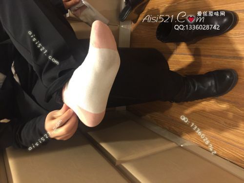 原味丝袜|袜类,臭棉袜,爱丽丝(本土的BYD)——2018年3月下旬【新年买2赠1活动-3月底已结束】赠送顾客(导购20妹妹-棉袜),此活动免费拍摄打包图