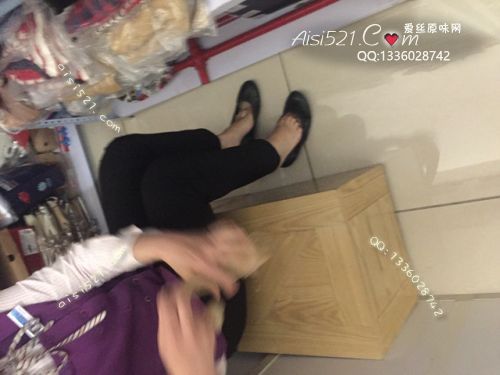 原味丝袜|袜类,臭短丝袜,致命臭(此活动MM随机,不能指定)——2018年3月下旬【新年买2赠1活动-3月底已结束】赠送顾客(导购25妹妹-酸臭肉丝)现收足底实拍