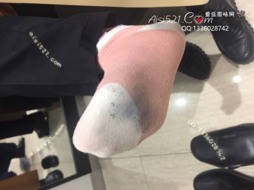 原味丝袜|袜类,臭棉袜,致命臭(此活动MM随机,不能指定)——2018年3月下旬顾客订购致命臭活动MM(导购16妹妹-棉袜)现收足底实拍