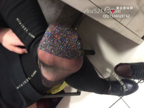 原味丝袜|袜类,臭短丝袜,致命臭(此活动MM随机,不能指定)——2018年4月初、中旬【新年买2赠1活动-3月底已结束】赠送顾客(化妆33妹妹-卡通黑丝)现收足底实拍