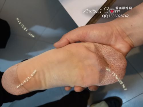 原味丝袜|袜类,臭短丝袜,致命臭(此活动MM随机，不能指定)——2018年5月下旬顾客订购致命臭活动MM（咖啡店经理-酸臭卡通丝）现收足底实拍