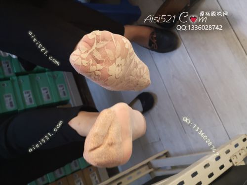 原味丝袜|袜类,臭短丝袜,群丝荟萃(此活动可指定MM,但袜类随机)——2018-8月初旬顾客订购(制服熟女组合-船袜和短丝袜)收购现脱实拍打包图,此活动免费拍摄打包图