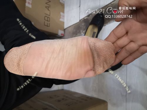 原味丝袜|袜类,臭短丝袜,爱丽丝(本土的BYD)——2018年8月中、下旬赠送顾客(导购熟女-肉色卡通丝),此活动免费拍摄打包图