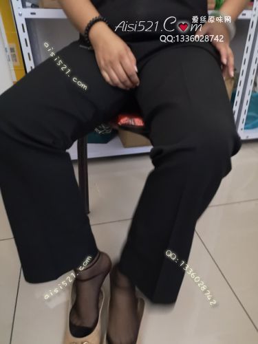 原味丝袜|袜类,臭短丝袜,致命臭(此活动MM随机,不能指定)——2018年8月中、下旬顾客订购致命臭活动MM(珠宝店长-黑丝)现收足底实拍