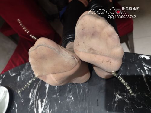 原味丝袜|袜类,臭短丝袜,致命臭(此活动MM随机，不能指定)——2018年10月份美国顾客订购致命臭活动MM（烤肉09美女-咖啡丝穿了6天）现收足底实拍