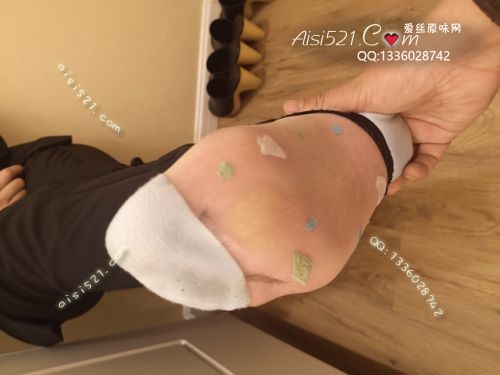 原味丝袜|袜类,臭短丝袜,致命臭(此活动MM随机,不能指定)——2018年11月中下旬顾客【双11买2赠1活动火爆订购】(导购12美女-卡通丝)现收足底实拍