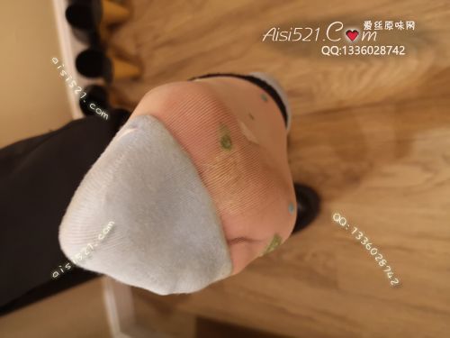 原味丝袜|袜类,臭短丝袜,致命臭(此活动MM随机，不能指定)——2018年11月中下旬顾客【双11买2赠1活动火爆订购】（导购12妹妹-卡通丝）现收足底实拍