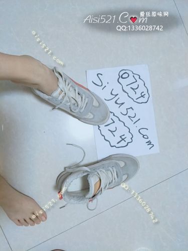 原味女鞋|鞋类,休闲平底,光脚穿平时晨跑超臭的平底休闲运动鞋，有些脏，哥哥会喜欢吗