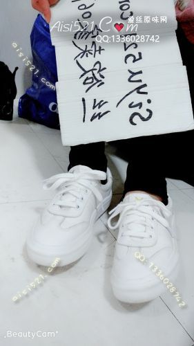 原味女鞋|鞋类,运动鞋,穿了 一个季节的小白鞋  鞋子里有酸臭味道带我回家吧