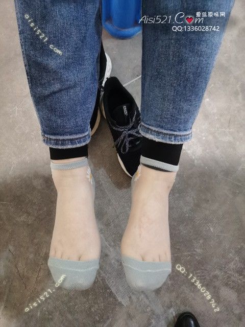 原味丝袜|袜类,臭短丝袜,爱丽丝(此活动可指定MM,但袜类随机)——2023年10月份顾客预订奢13卡通丝