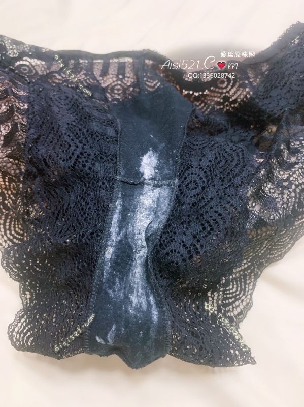 现货蕾丝花边三角内内，码买大了男士可穿，内内肥大了分泌物分散，但量大味道浓。原味内裤|裤类蕾丝内内