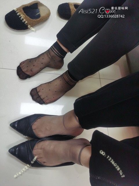 原味丝袜|袜类,臭短丝袜,爱丽丝(此活动可指定MM,但袜类随机)——2024年04月份顾客预订导购06导购新妹妹黑丝