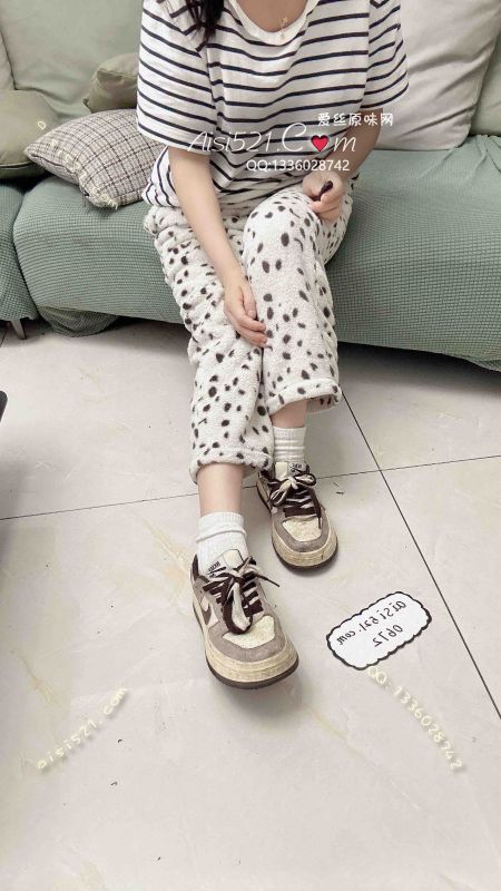 酸溜溜的脚汗味运动鞋，穿了2年，味道很正原味女鞋|鞋类休闲平底