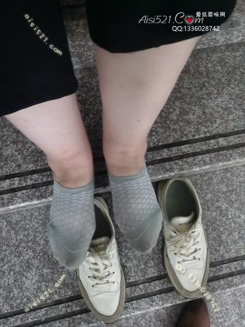 原味丝袜|袜类,臭船袜,爱丽丝(此活动可指定MM,但袜类随机)——2024年04月份顾客预订珠宝02脚汗满满船袜