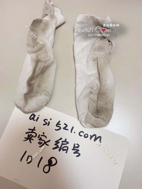 穿了7天的白色袜袜 好浓郁的味道 重口哦 脚底都给我穿黑了 喜欢的直接拍下原味丝袜|袜类臭棉袜