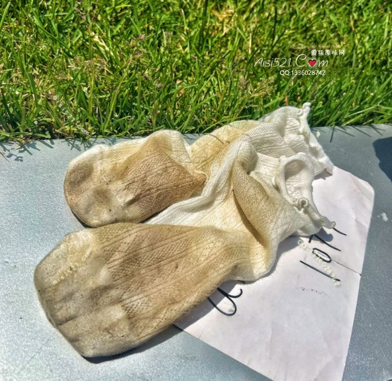 原味丝袜|袜类,臭短丝袜,''致命臭"抬脚瞬间能把狗狗熏到晕厥，，这味道太生猛了，，白色小丝袜