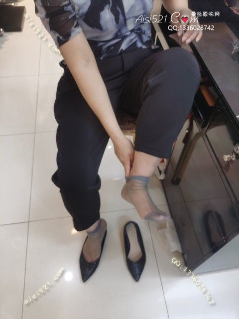 原味丝袜|袜类,臭短丝袜,爱丽丝(此活动可指定MM，但袜类随机)——2024年06月份顾客预订导购06灰丝