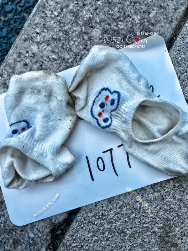 原味丝袜|袜类,臭棉袜,恶臭 ～小熊船袜～味道飘荡不尽…实物比照片更绝臭