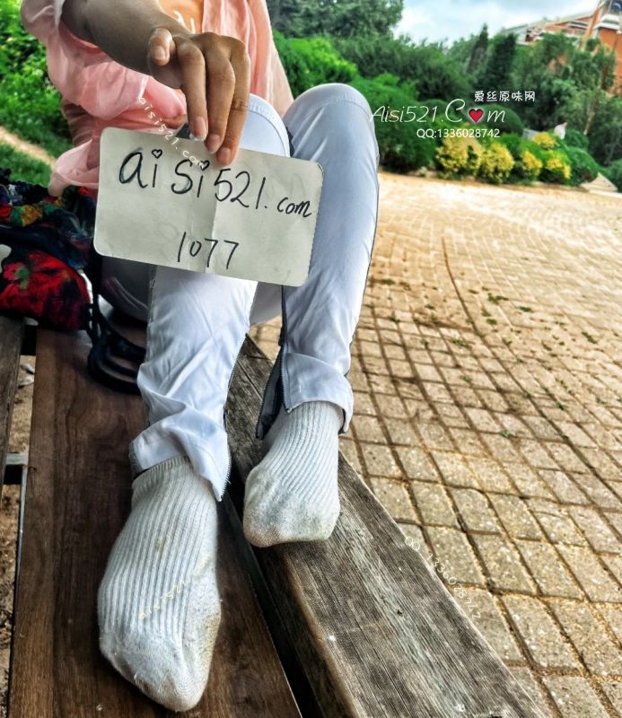 原味丝袜|袜类,臭棉袜,巨臭，现货一星期左右。。臭味儿～痕迹清晰可见！可遇不可求