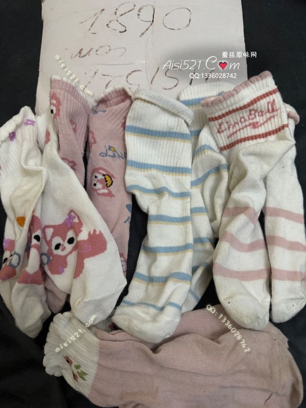 原味丝袜|袜类,现货5条以上臭袜打包,五双穿好的可爱棉袜打包出售，划算哭手慢无～