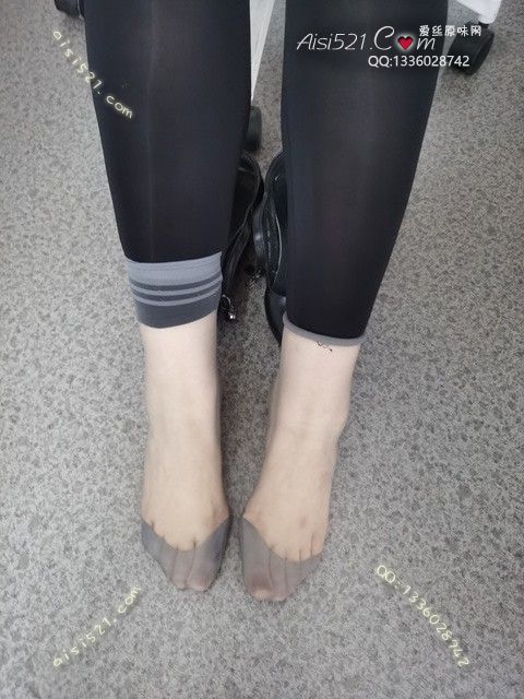 爱丽丝(此活动可指定MM，但袜类随机)——2024年08月份顾客预订导购09灰丝原味丝袜|袜类臭短丝袜