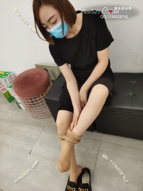 爱丽丝(此活动可指定MM，但袜类随机)——2024年08月份顾客预订奢08肉色连裤原味丝袜|袜类臭连裤袜