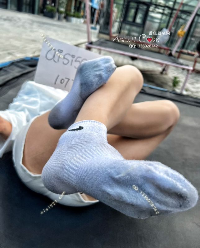 原味丝袜|袜类,臭棉袜,耐克白袜，染上了主人的仙气。。狗子的J8想感受奇痒难耐的酥麻快感吗！让它来替主子调教你吧！