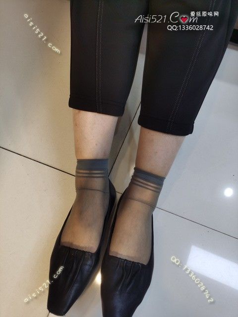 爱丽丝(此活动可指定MM，但袜类随机)——2024年08月份顾客预订导购06灰丝原味丝袜|袜类臭短丝袜