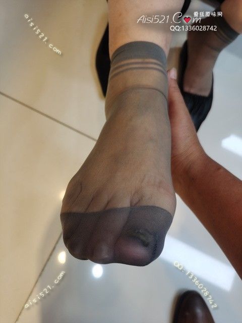 爱丽丝(此活动可指定MM，但袜类随机)——2024年08月份顾客预订导购06灰丝原味丝袜|袜类臭短丝袜