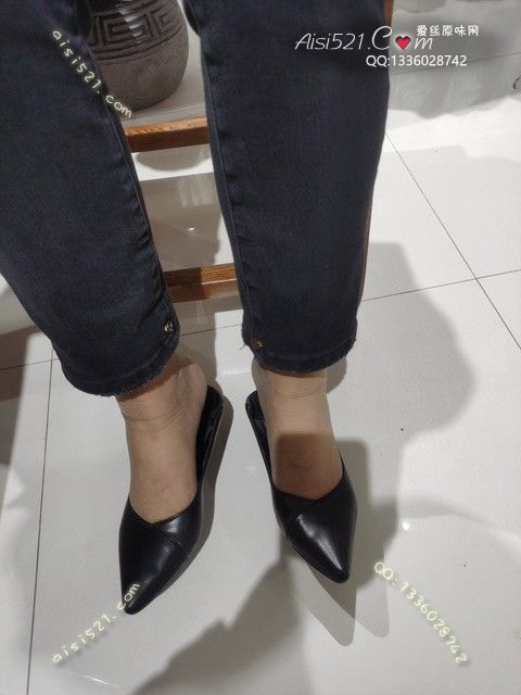 原味丝袜|袜类,臭短丝袜,致命臭(此活动MM随机,不能指定)——2024年10月份顾客预订导购04汗渍明显深肉丝