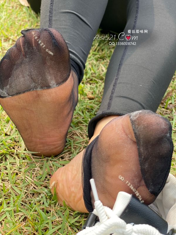 原味丝袜|袜类,臭短丝袜,三秒让你投降的味道和汗渍，喜欢重口味下单我的短丝没双必是精品，我的极品大汗脚每天跑客房穿短丝，袜子浸透汗渍 干的发白…