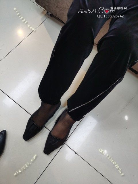 爱丽丝(此活动可指定MM，但袜类随机)——2024年09月份顾客预订导购06美熟女黑丝原味丝袜|袜类臭短丝袜