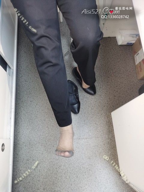 爱丽丝(此活动可指定MM，但袜类随机)——2024年09月份顾客预订导购09灰丝原味丝袜|袜类臭短丝袜