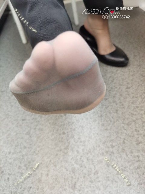 爱丽丝(此活动可指定MM，但袜类随机)——2024年09月份顾客预订导购09灰丝原味丝袜|袜类臭短丝袜