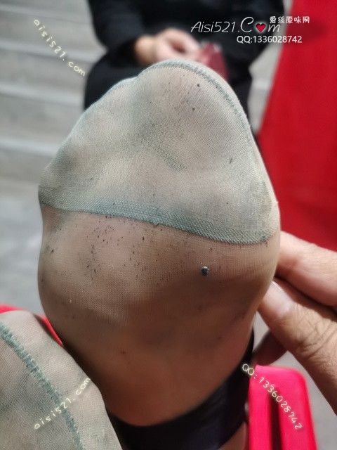 爱丽丝(此活动可指定MM，但袜类随机)——2024年09月份顾客预订奢04大汗脚肉丝原味丝袜|袜类臭短丝袜