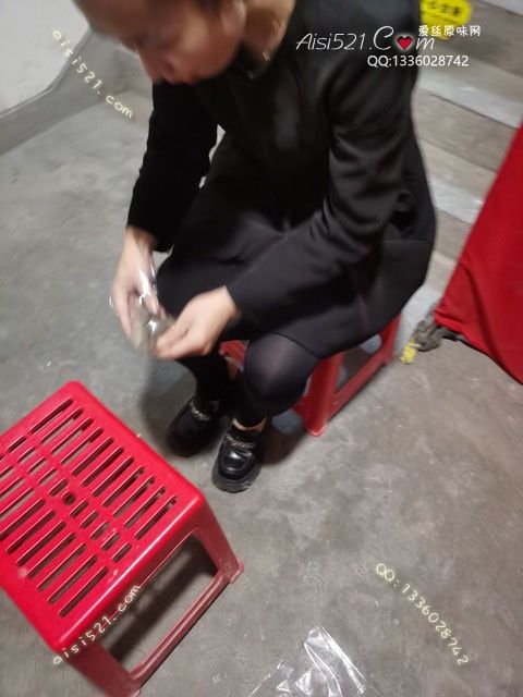 爱丽丝(此活动可指定MM，但袜类随机)——2024年09月份顾客预订奢04大汗脚肉丝原味丝袜|袜类臭短丝袜